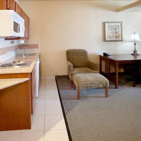 Staybridge Suites Laredo By Ihg Exterior foto
