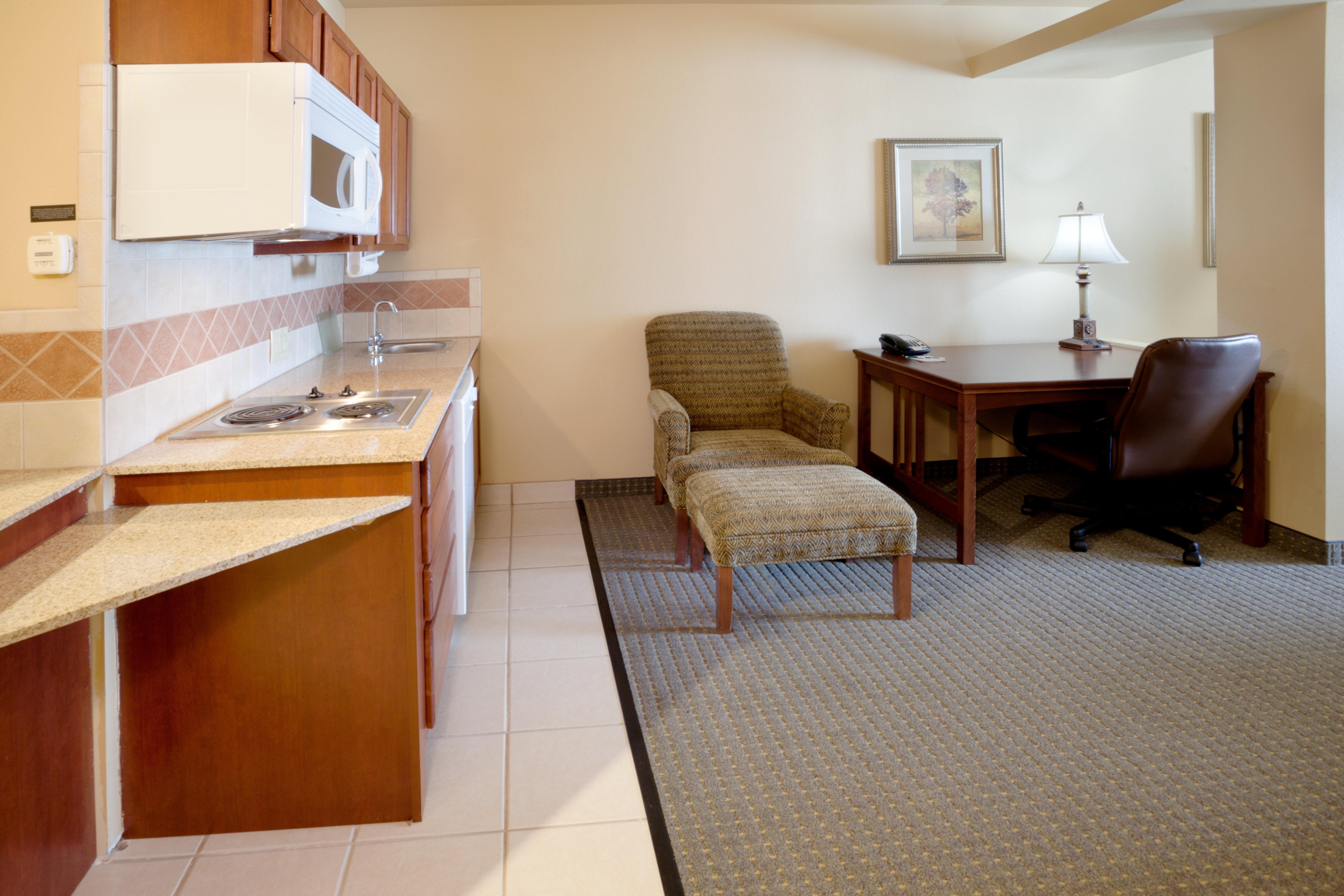 Staybridge Suites Laredo By Ihg Exterior foto