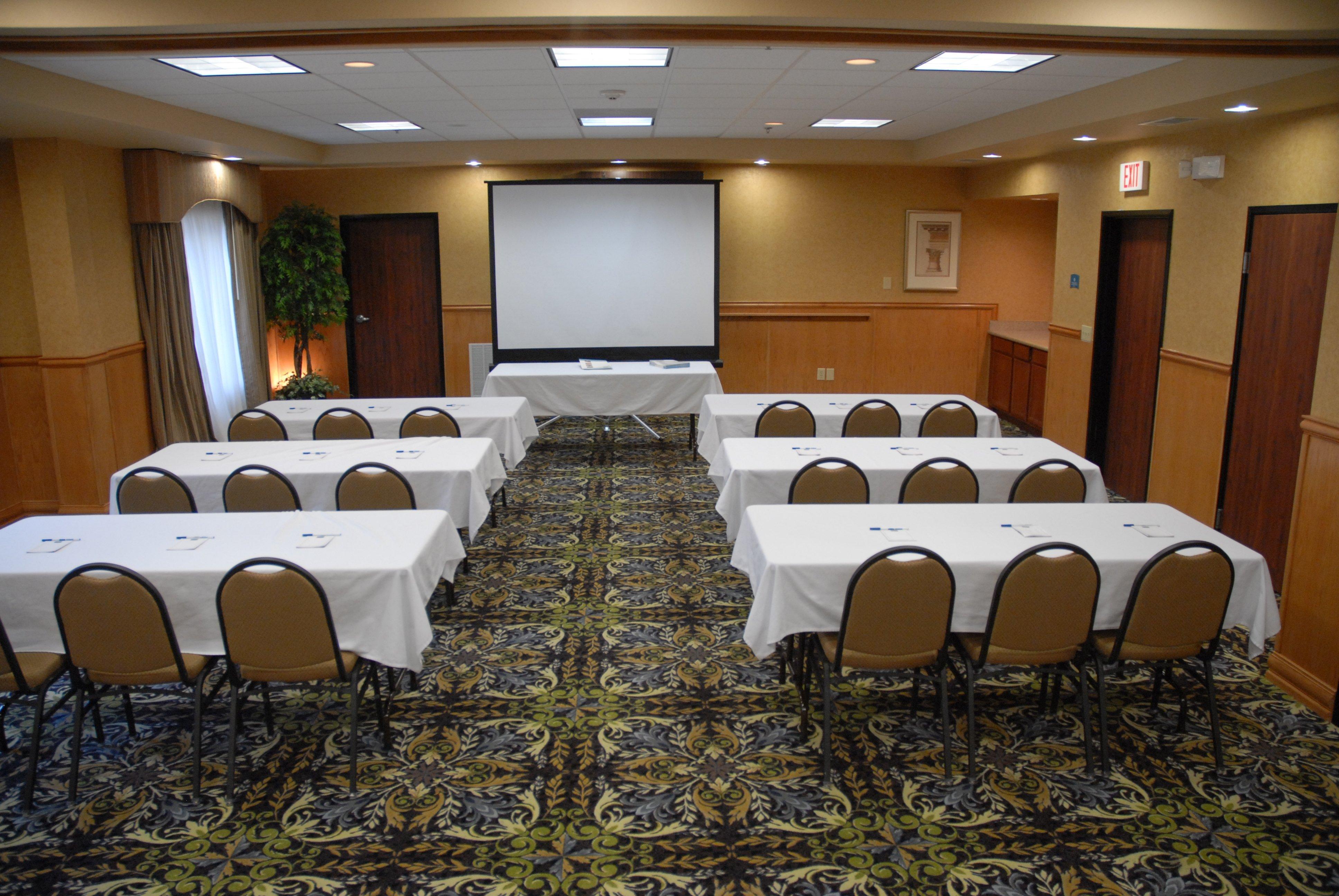 Staybridge Suites Laredo By Ihg Exterior foto