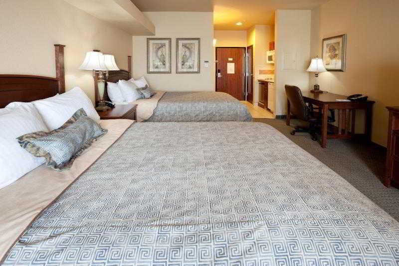 Staybridge Suites Laredo By Ihg Habitación foto